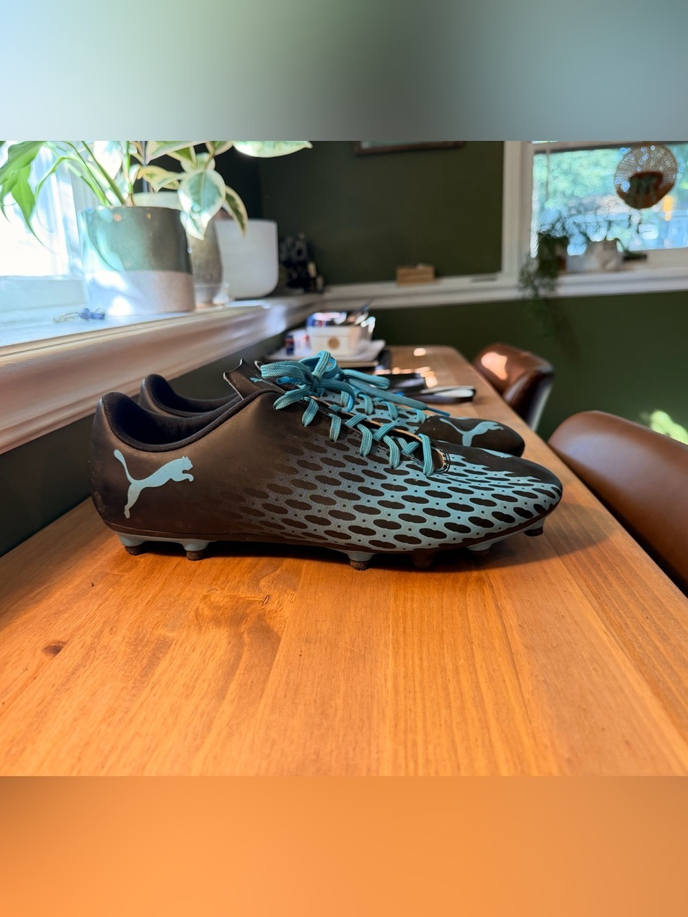 Puma Men’s Black Teal Athletic Soccer Cleats - Picture 2 of 3